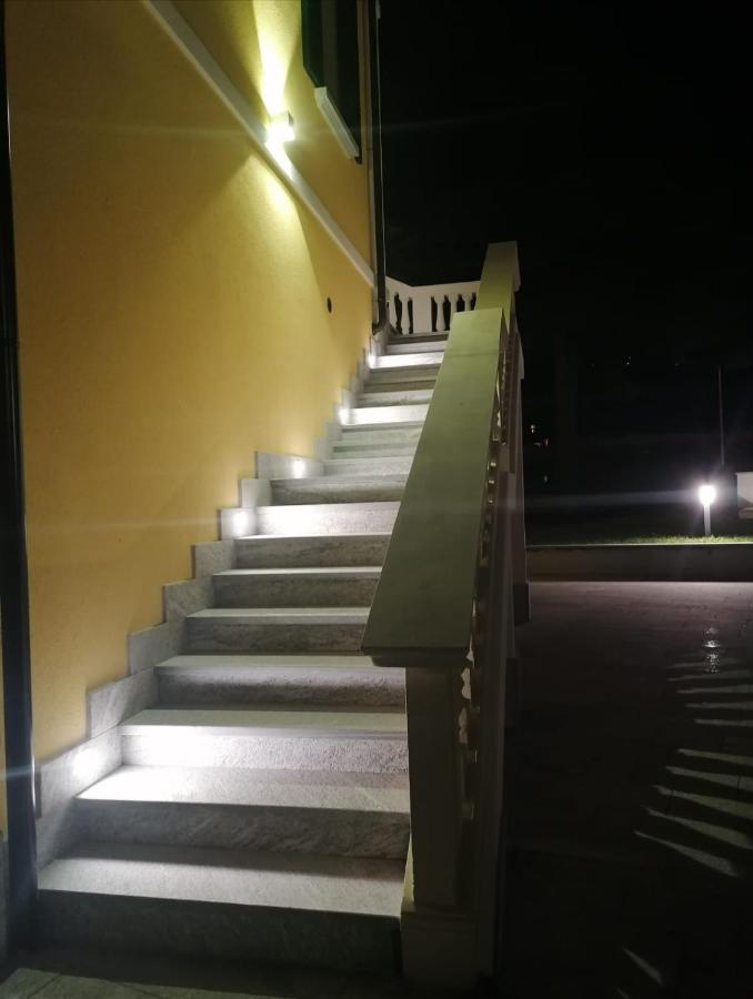 B&B Villa Preziosa Lago Maggiore Lesa Exterior foto